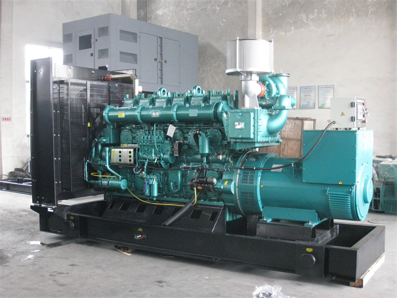 绥宁200KW 柴油发电机的油耗是多少?