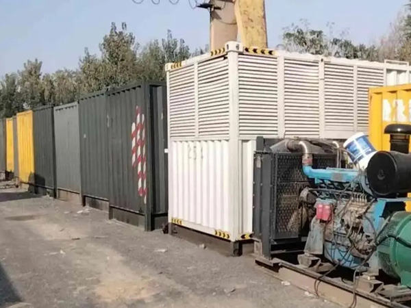 绥宁200KW柴油发电机机组每小时油耗是多少?